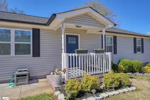 431 Gravley Rd, Greer, SC 29651 - Photo 2