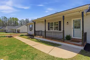 272 Rigs Dr, Boiling Springs, SC 29316 - Photo 2