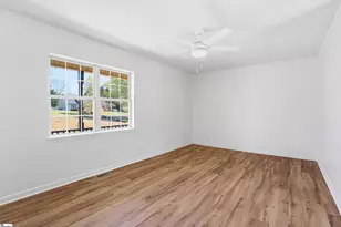 272 Rigs Dr, Boiling Springs, SC 29316 - Photo 4