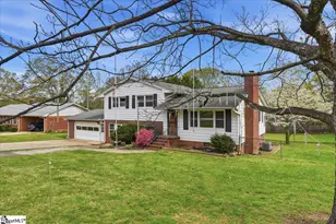 11 Spring Valley Rd, Greenville, SC 29615 - Photo 2