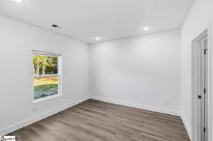 4050 Parris Bridge Rd, Boiling Springs, SC 29316 - Photo 16