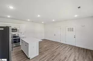 4050 Parris Bridge Rd, Boiling Springs, SC 29316 - Photo 10