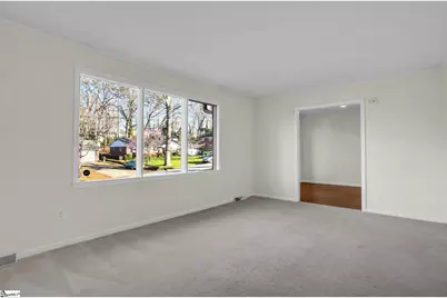 109 Wood Heights Avenue, Taylors, SC 29687 - Photo 4