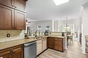 401 Summerwalk Pl, Simpsonville, SC 29681 - Photo 4