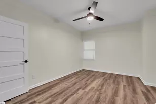 233 N Main St, Greenville, SC 29601 - Photo 8