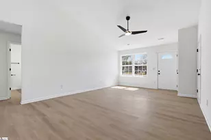 621 Drew St, Greenville, SC 29617 - Photo 6