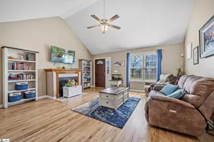 504 Belcher Home Pl, Boiling Springs, SC 29316 - Photo 6