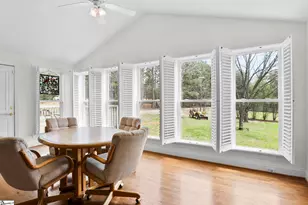 250 Thompson Rd, Taylors, SC 29687 - Photo 12