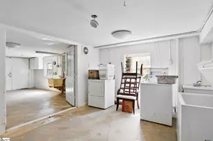 250 Thompson Rd, Taylors, SC 29687 - Photo 24