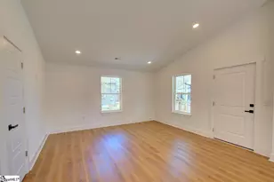 104 Albert St, Greer, SC 29651 - Photo 8