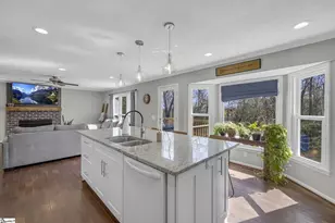 5 Dabbs Ct, Greenville, SC 29609 - Photo 2