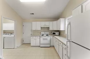 11 Huntley Ct, Simpsonville, SC 29680 - Photo 8