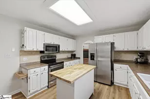 90 Southwood Dr, Greenville, SC 29605 - Photo 14