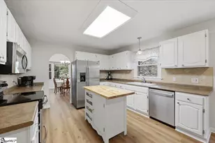 90 Southwood Dr, Greenville, SC 29605 - Photo 12