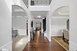 536 W Saddletree Dr, Reidville, SC 29388 - Photo 2