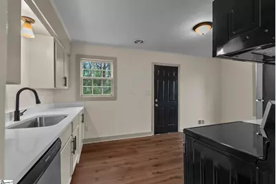 100 Whitener Avenue, Spartanburg, SC 29306 - Photo 6