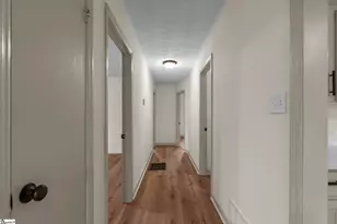 100 Whitener Ave, Spartanburg, SC 29306 - Photo 8