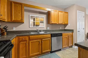 223 Woodruff Park Ln, Simpsonville, SC 29681 - Photo 10