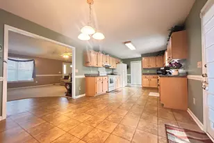 173 Bolt Rd, Gray Court, SC 29645 - Photo 4