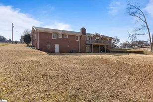 1153 Lakeview Dr, Greenville, SC 29611 - Photo 24