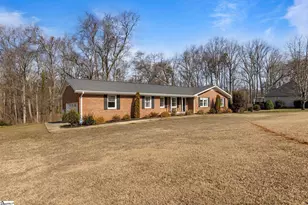 1153 Lakeview Dr, Greenville, SC 29611 - Photo 2