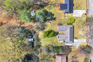 109 Riverview Dr, Greenville, SC 29611 - Photo 2