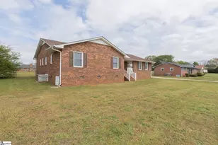 417 Greenmeadow Cir, Anderson, SC 29626 - Photo 4