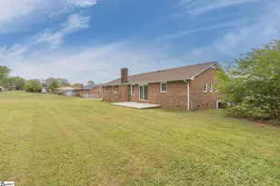 417 Greenmeadow Cir, Anderson, SC 29626 - Photo 2