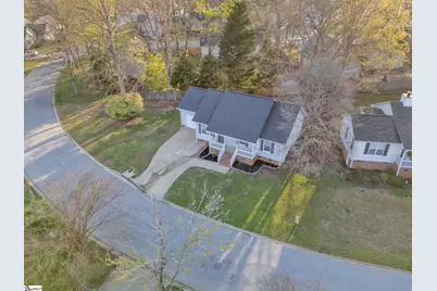 308 Oak Valley Drive, Simpsonville, SC 29681 - Photo 2