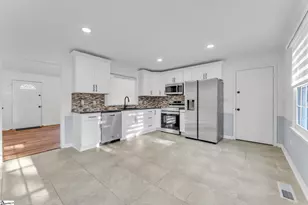 308 Oak Valley Dr, Simpsonville, SC 29681 - Photo 10