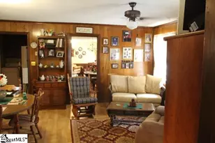 300 Marion Pl, Clinton, SC 29325 - Photo 6