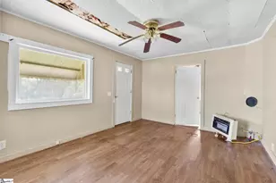 215 Truman St, Laurens, SC 29360 - Photo 4