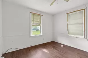 215 Truman St, Laurens, SC 29360 - Photo 18