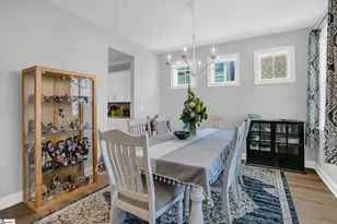 17 Byrnes Ln, Greenville, SC 29609 - Photo 4