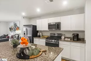 1297 Forestbrook Ln, Spartanburg, SC 29303 - Photo 2