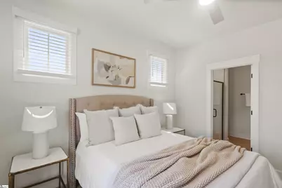 9 Hawthorne Lane #Unit 105, Greenville, SC 29605 - Photo 14