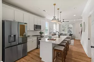 9 Hawthorne Ln, Greenville, SC 29605 - Photo 6