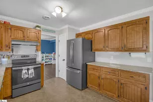 105 Yorktown Ct, Easley, SC 29642 - Photo 16