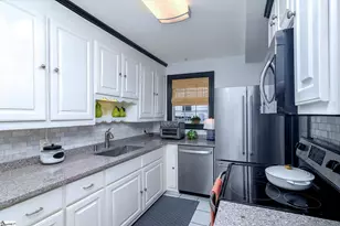 16 Tabor St, Greenville, SC 29609 - Photo 8