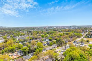 521 Perry Ave, Greenville, SC 29611 - Photo 2
