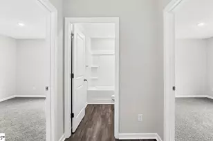 718 N Ivyblake Ct, Woodruff, SC 29388 - Photo 4