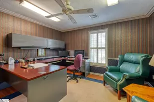 300 Crestview Ln, Spartanburg, SC 29301 - Photo 12