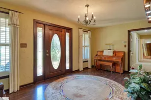 300 Crestview Ln, Spartanburg, SC 29301 - Photo 8