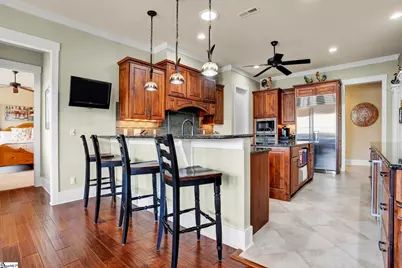 304 Lake Hills Lane, Travelers Rest, SC 29690 - Photo 8