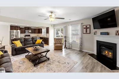 136 Frost Flower Way, Fountain Inn, SC 29644 - Photo 6
