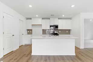 303 Meadow Gate Ct, Fountain Inn, SC 29644 - Photo 8