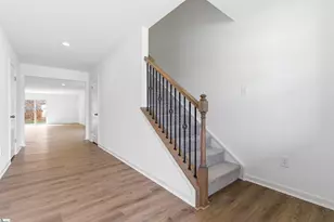 309 Meadow Gate Ct, Fountain Inn, SC 29644 - Photo 2