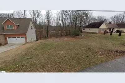 1607 E Saluda Lake Road, Greenville, SC 29611 - Photo 4