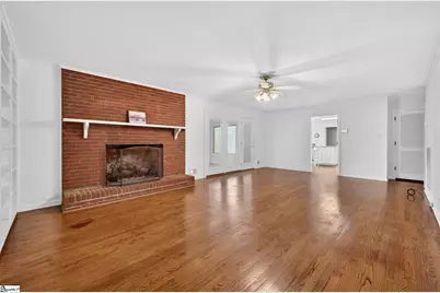 330 Lowndes Drive, Spartanburg, SC 29307 - Photo 8