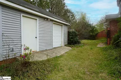 6 Woodlawn Drive, Ware Shoals, SC 29692 - Photo 2